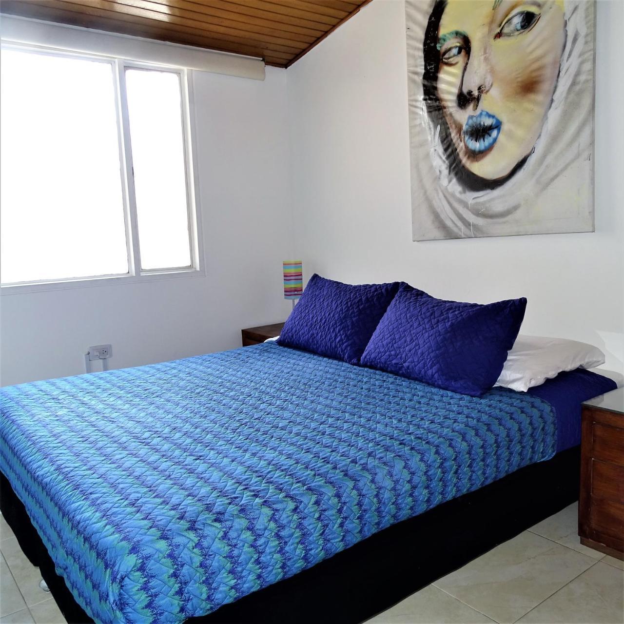 Violeta Park Hostel Богота Экстерьер фото
