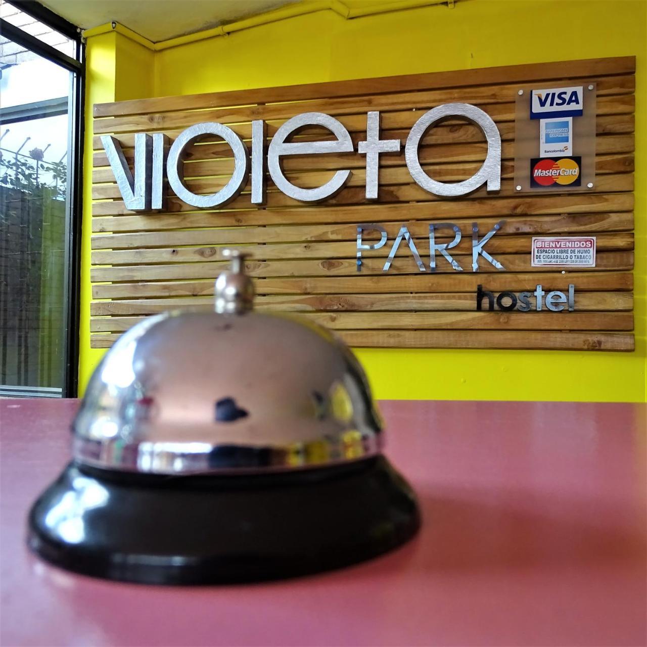 Violeta Park Hostel Богота Экстерьер фото