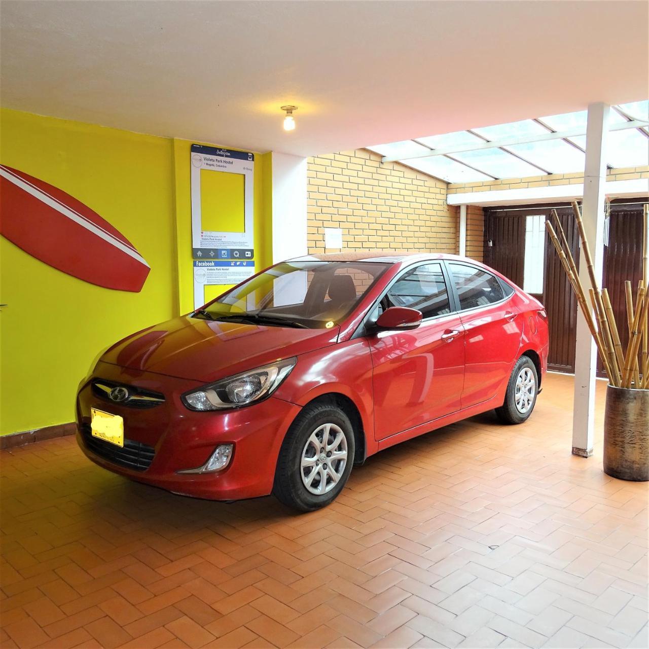 Violeta Park Hostel Богота Экстерьер фото